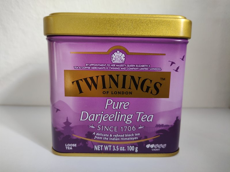 Twinings_Pure_Darjeeling_Tea_2.jpg